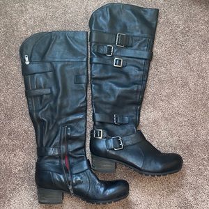 Bacio 61 black leather boots